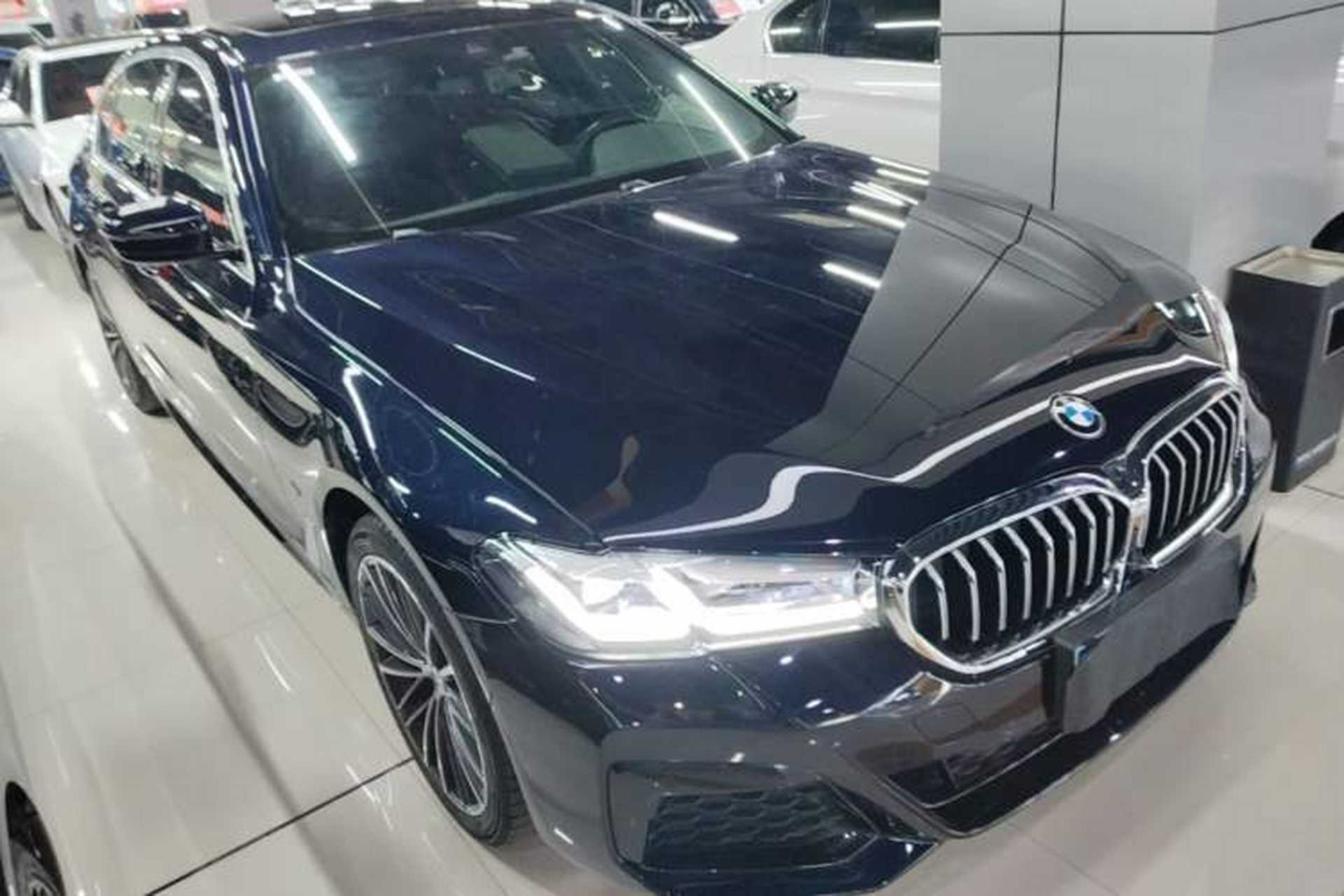 Used BMW 5 Series 2022 Second Facelift 530Li Leading Edition M Sport Package Front Right 45 Deg