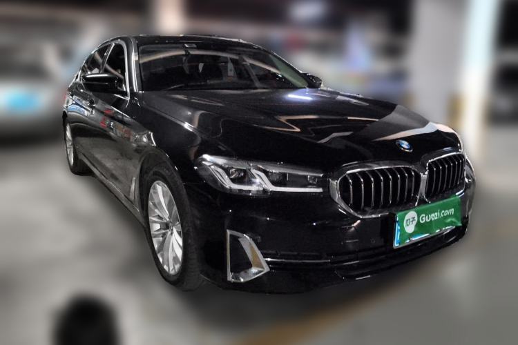 Used BMW 5 Series 2022 Restyled 525Li Luxury Package Front Right 45 Deg