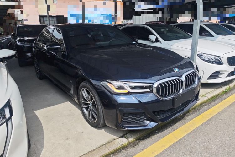 Used BMW 5 Series 2022 Second Facelift 525Li M Sport Package Front Right 45 Deg