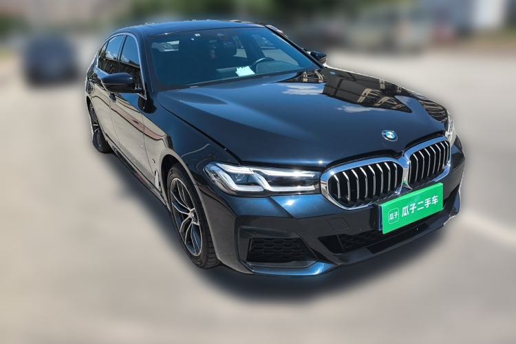 Used BMW 5 Series 2022 525Li M Sport Package Front Right 45 Deg