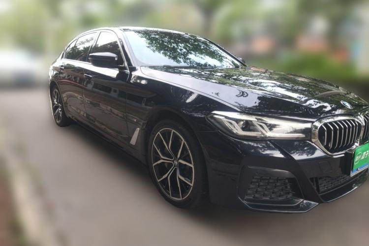 Used BMW 5 Series 2022 Revised Version 3 530Li Luxury Edition Premium Package Front Right 45 Deg