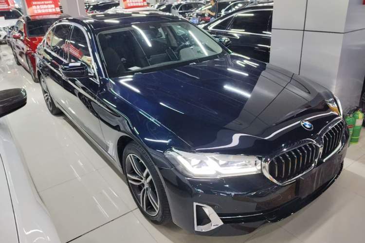 Used BMW 5 Series 2022 Second Facelift 530Li Leading Edition Luxury Package Front Right 45 Deg