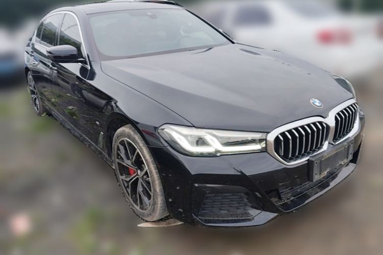 Used BMW 5 Series 2022 Second Facelift 525Li M Sport Package Front Right 45 Deg