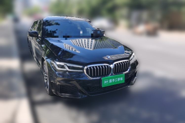 Used BMW 5 Series 2022 525Li M Sport Package Front Right 45 Deg