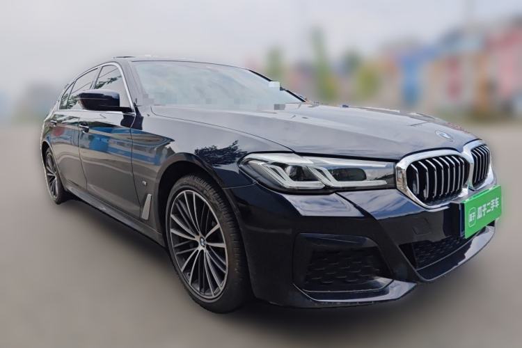 Used BMW 5 Series 2022 530Li Leading Model M Sport Package Front Right 45 Deg