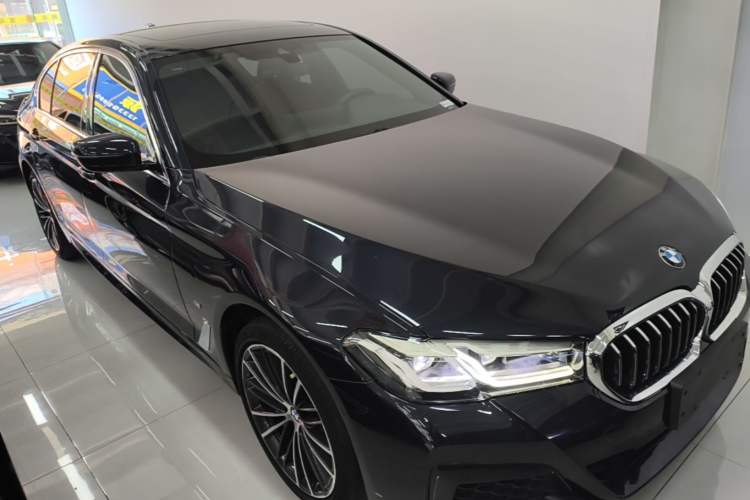 Used BMW 5 Series 2022 Restyled 530Li Leading Edition M Sport Package Front Right 45 Deg