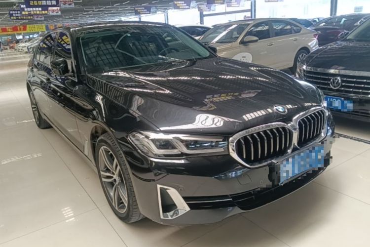 Used BMW 5 Series 2022 Second Facelift 530Li Leading Edition Luxury Package Front Right 45 Deg