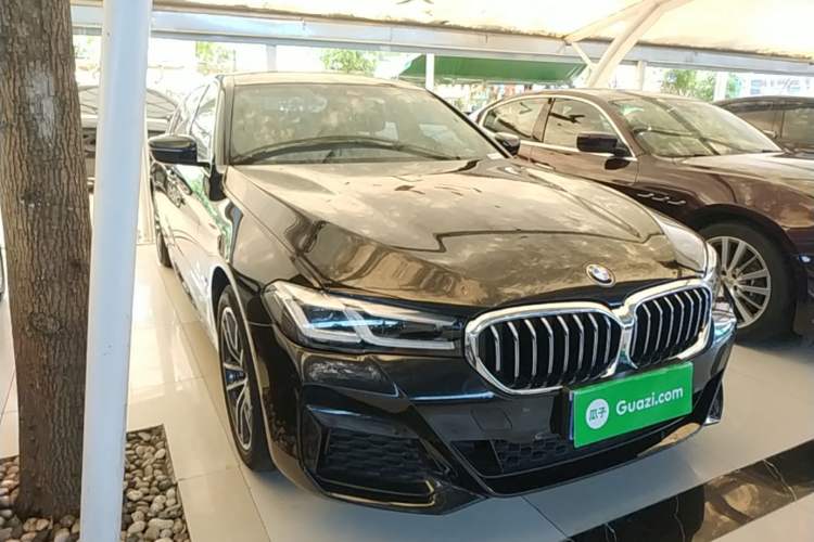 Used BMW 5 Series 2022 Restyled 525Li M Sport Package Front Right 45 Deg