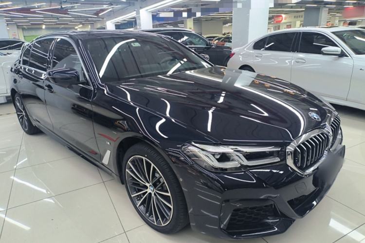 Used BMW 5 Series 2022 Second Facelift 530Li Leading Edition M Sport Package Front Right 45 Deg