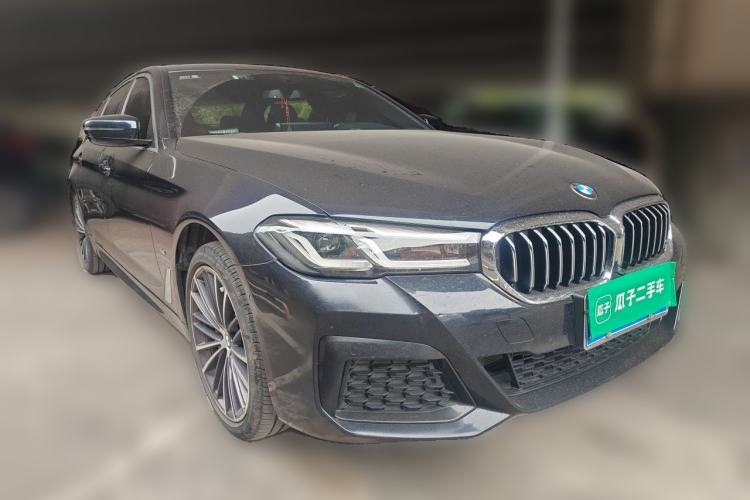 Used BMW 5 Series 2022 530Li Leading Model M Sport Package Front Right 45 Deg