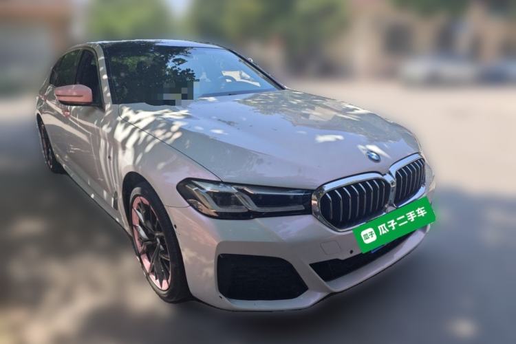 Used BMW 5 Series 2022 Second Facelift 530Li Luxury Version M Sport Package Front Right 45 Deg