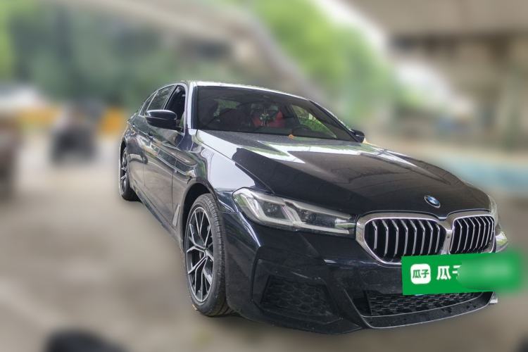 Used BMW 5 Series 2022 Second Facelift 530Li Luxury Version M Sport Package Front Right 45 Deg