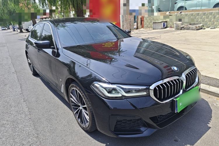 Used BMW 5 Series 2022 530Li Leading Model M Sport Package Front Right 45 Deg