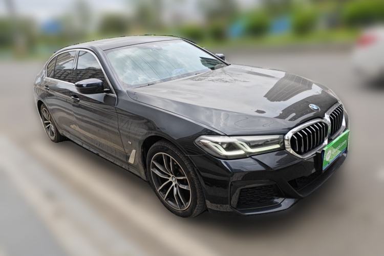 Used BMW 5 Series 2022 Restyled 525Li M Sport Package Front Right 45 Deg