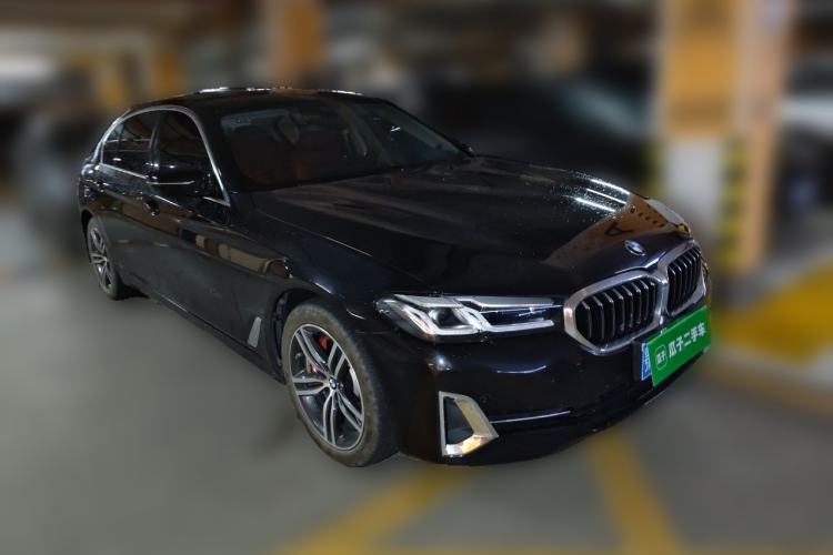 Used BMW 5 Series 2022 Updated 530Li Leading Edition Luxury Package Front Right 45 Deg