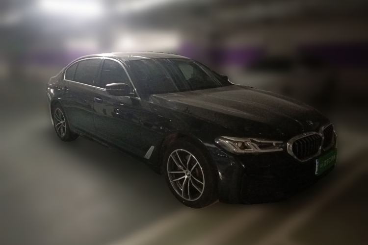Used BMW 5 Series 2022 Second Facelift 525Li M Sport Package Front Right 45 Deg