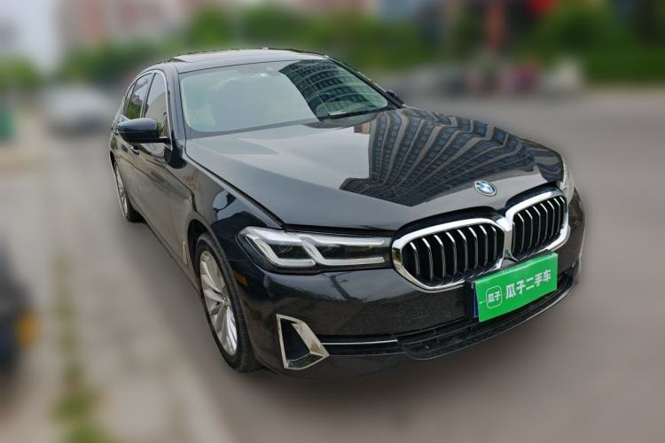Used BMW 5 Series 2022 Restyled 525Li Luxury Package Front Right 45 Deg