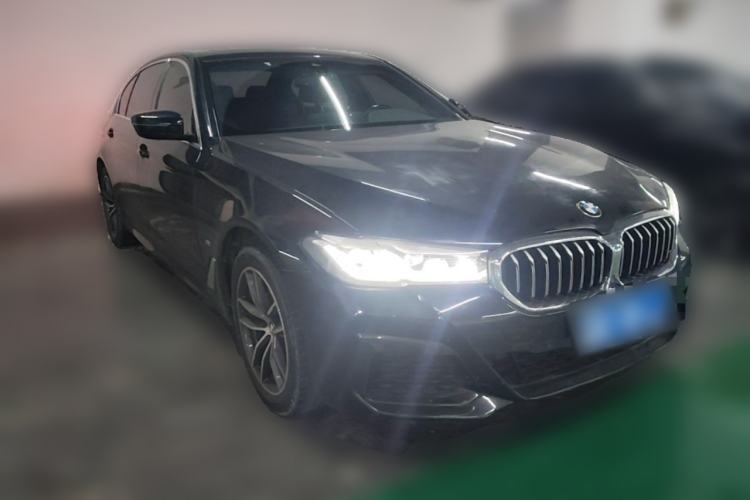 Used BMW 5 Series 2022 Restyled 525Li M Sport Package Front Right 45 Deg