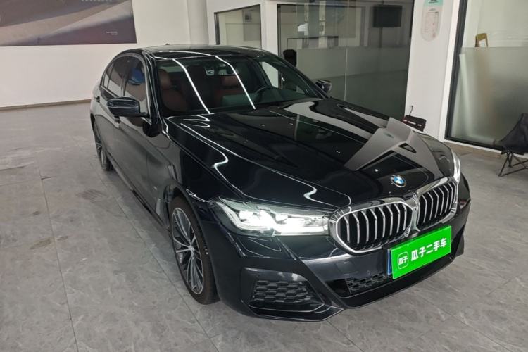 Used BMW 5 Series 2022 Second Facelift 530Li Leading Edition M Sport Package Front Right 45 Deg