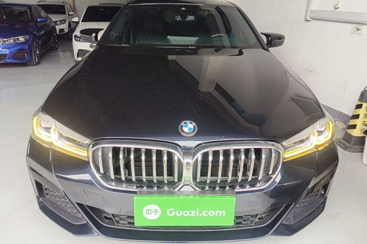 Used BMW 5 Series 2022 Restyled 540i Luxury Edition M Sport Package Front