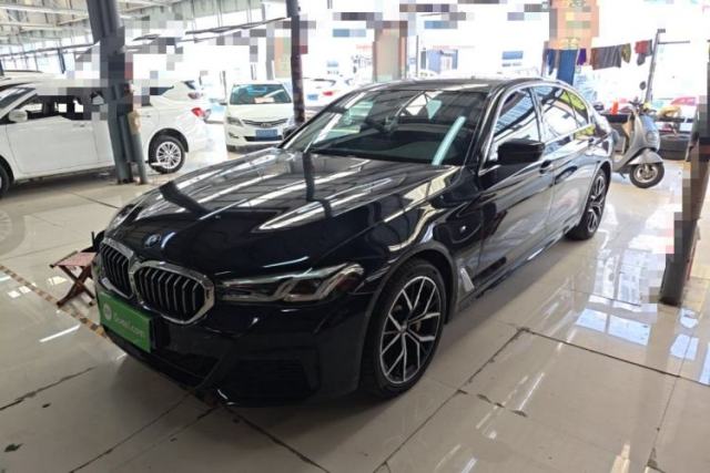 Ojetý BMW 5 Series 2022 Restyled 530Li Luxury Edition M Sport Package