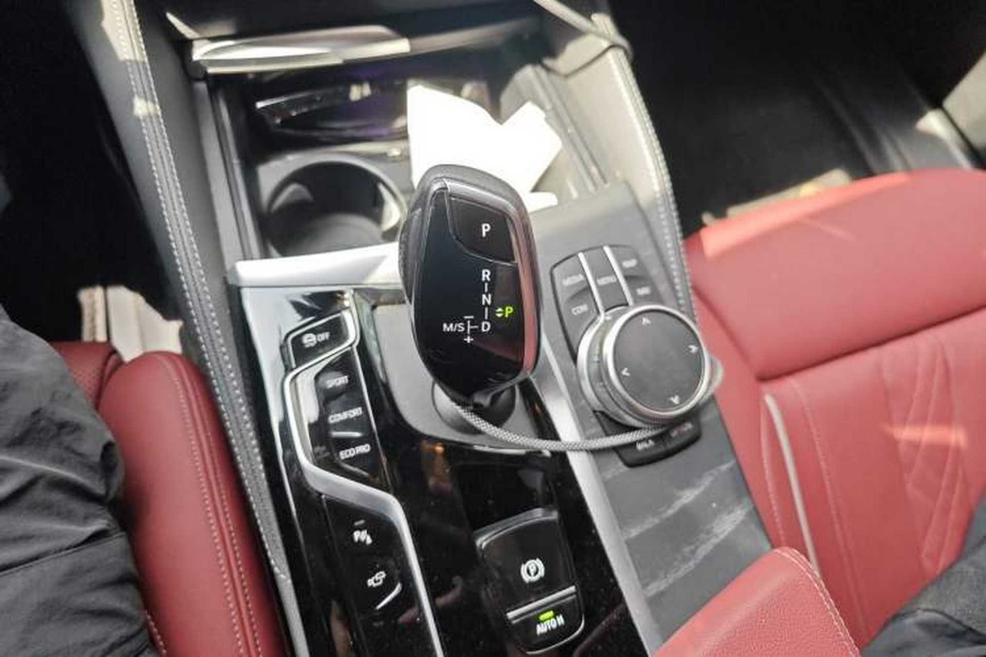 Used BMW 5 Series 2022 Second Facelift 530Li Luxury Version M Sport Package Gear Lever
