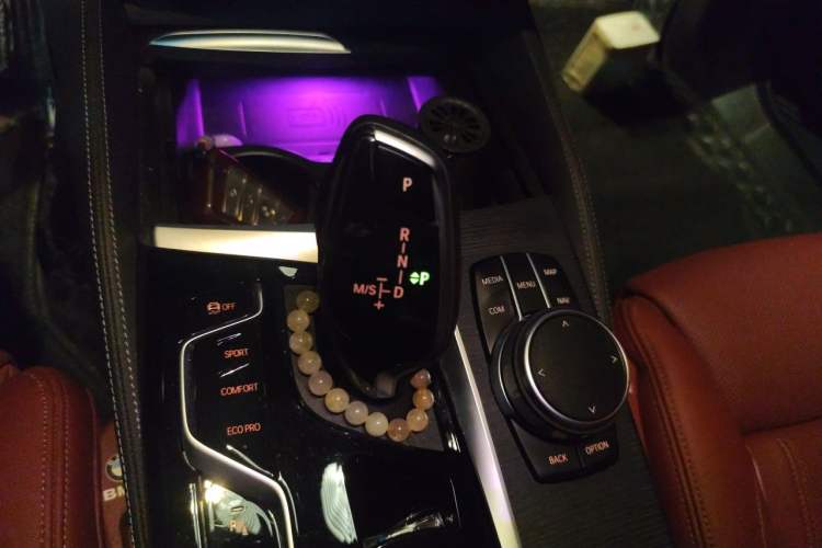 Used BMW 5 Series 2022 Revised Version 3 530Li Luxury Edition M Sport Package Gear Lever