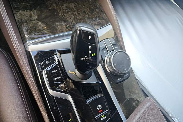 Used BMW 5 Series 2022 Restyled 525Li M Sport Package Gear Lever