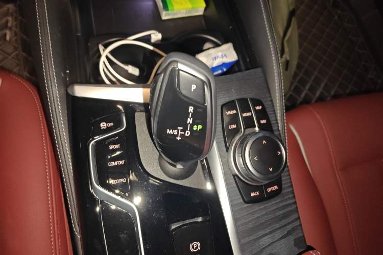 Used BMW 5 Series 2022 Restyled 530Li Leading Edition M Sport Package Gear Lever