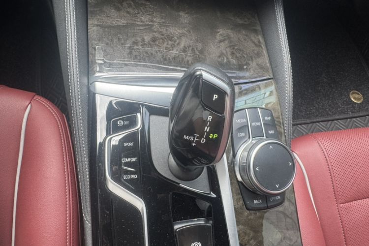 Used BMW 5 Series 2022 Second Facelift 525Li M Sport Package Gear Lever