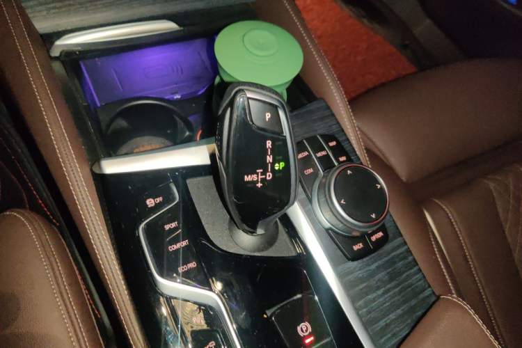 Used BMW 5 Series 2022 Restyled 530Li Luxury Edition M Sport Package Gear Lever