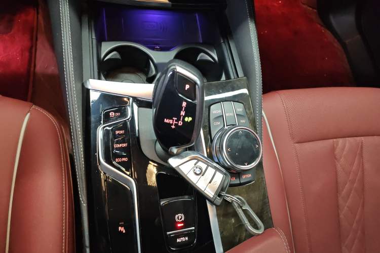 Used BMW 5 Series 2022 Second Facelift 525Li M Sport Package Gear Lever
