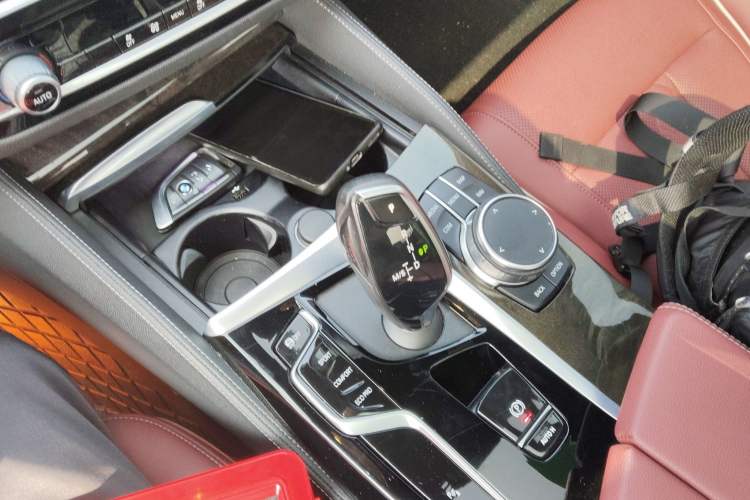 Used BMW 5 Series 2022 Second Facelift 525Li M Sport Package Gear Lever