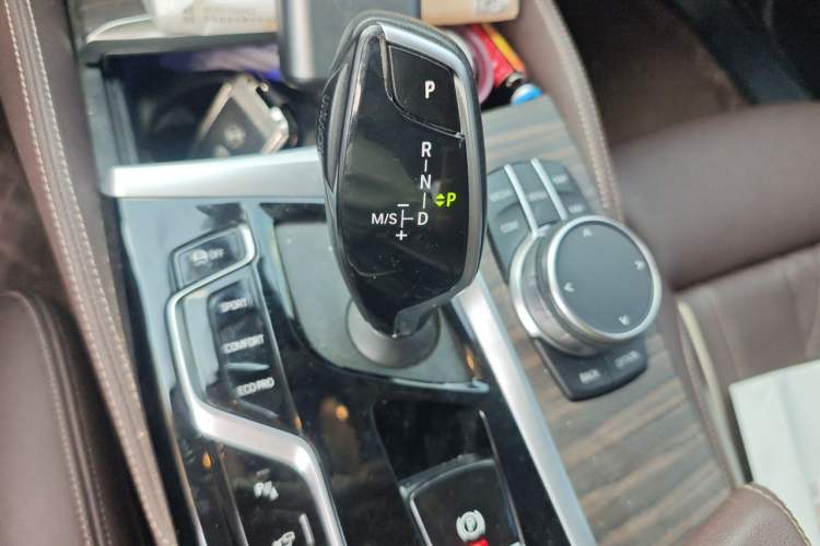 Used BMW 5 Series 2022 Revised Version 3 530Li Luxury Edition Premium Package Gear Lever