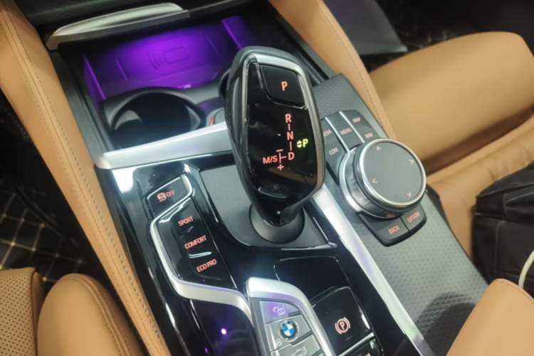 Used BMW 5 Series 2022 Second Facelift 530i M Sport Package Gear Lever