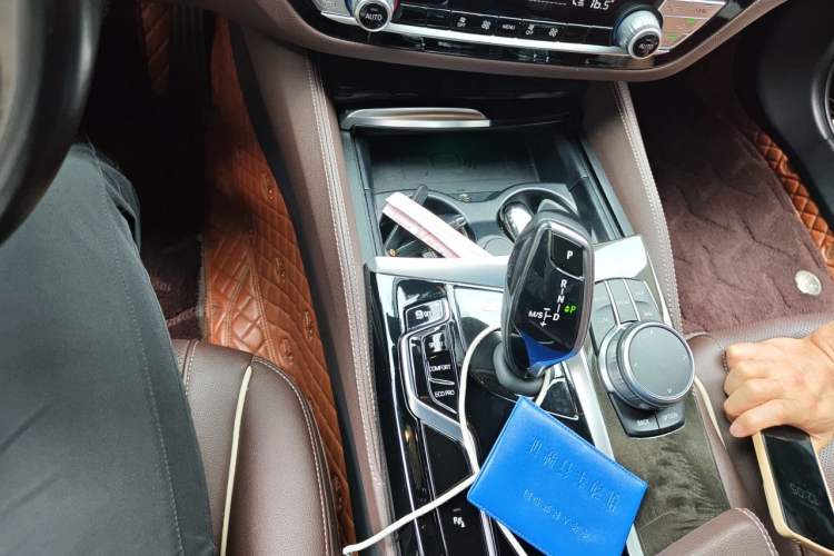 Used BMW 5 Series 2022 Restyled 525Li M Sport Package Gear Lever