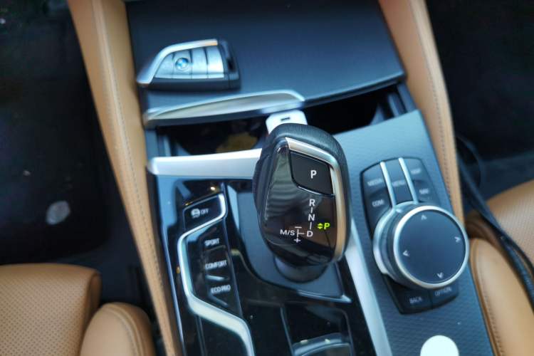 Used BMW 5 Series 2022 Restyled 525i M Sport Package Gear Lever