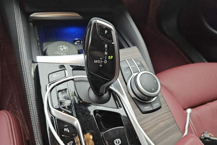 Used BMW 5 Series 2022 530Li Luxury Edition Premium Package Gear Lever