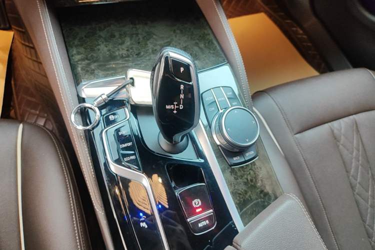 Used BMW 5 Series 2022 Restyled 525Li M Sport Package Gear Lever