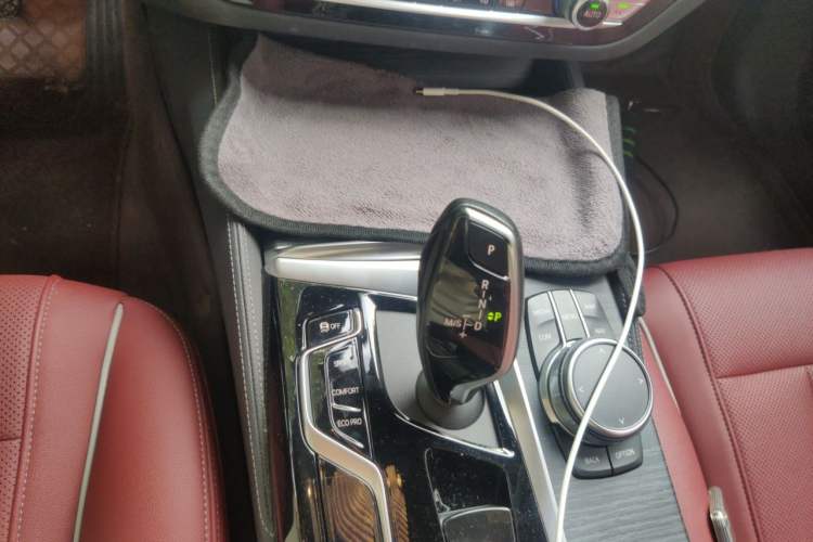 Used BMW 5 Series 2022 Second Facelift 530Li Leading Edition M Sport Package Gear Lever