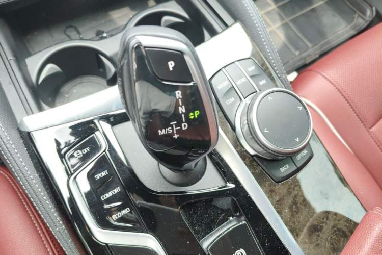 Used BMW 5 Series 2022 525Li M Sport Package Gear Lever