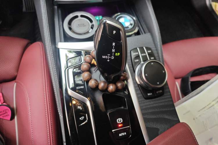 Used BMW 5 Series 2022 Second Facelift 530Li Luxury Version M Sport Package Gear Lever