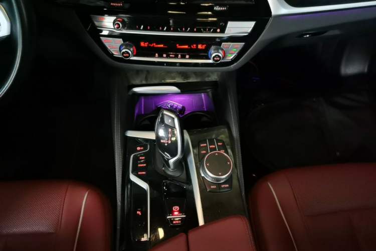 Used BMW 5 Series 2022 Second Facelift 525Li M Sport Package Gear Lever