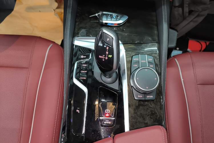 Used BMW 5 Series 2022 525Li M Sport Package Gear Lever