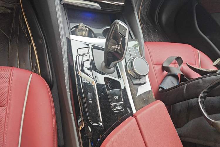 Used BMW 5 Series 2022 Second Facelift 525Li M Sport Package Gear Lever