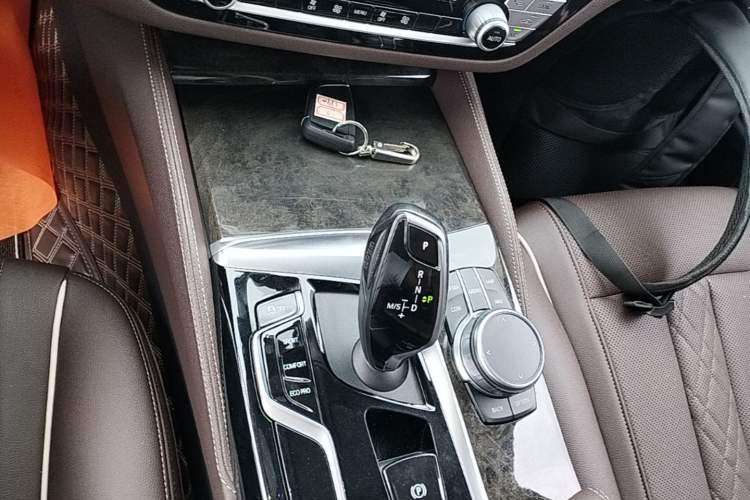 Used BMW 5 Series 2022 Restyled 525Li Luxury Package Gear Lever