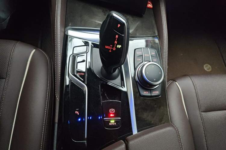 Used BMW 5 Series 2022 Restyled 525Li M Sport Package Gear Lever