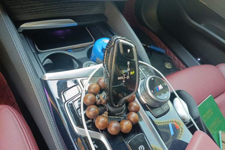 Used BMW 5 Series 2022 Restyled 530Li Luxury Edition M Sport Package Gear Lever