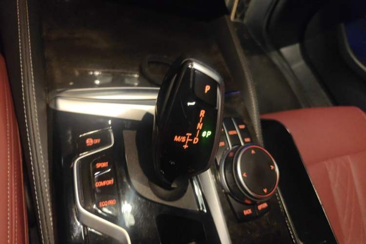 Used BMW 5 Series 2022 Restyled 525Li Luxury Package Gear Lever
