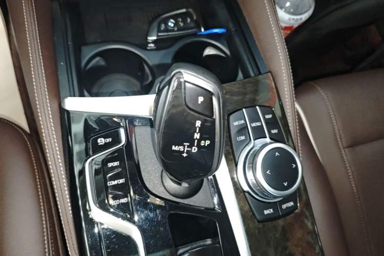 Used BMW 5 Series 2022 Restyled 525Li Luxury Package Gear Lever